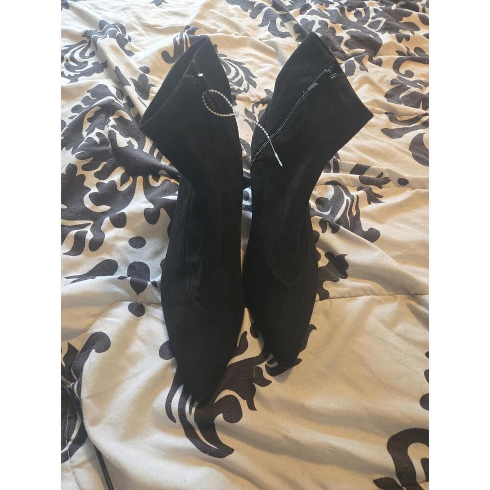 Bella Vita Vintage Black Suede Pointed Toe Ankle Boots Kitten Heel Size 7.5 WW - Picture 4 of 6